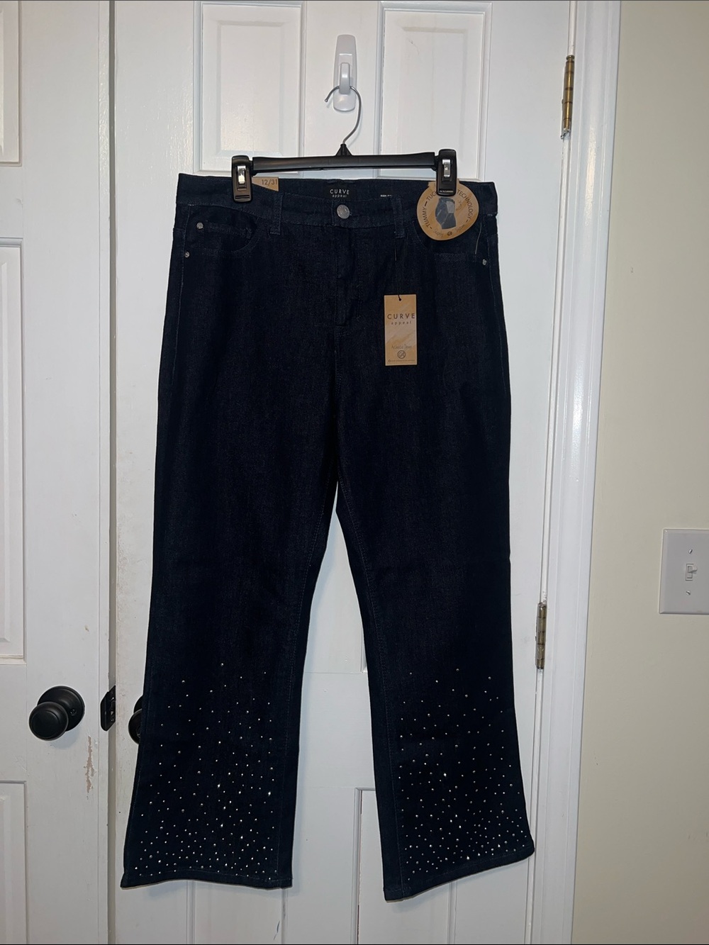 Curve Appeal Dark Denim Wide-Leg Jeans with Studded Hem